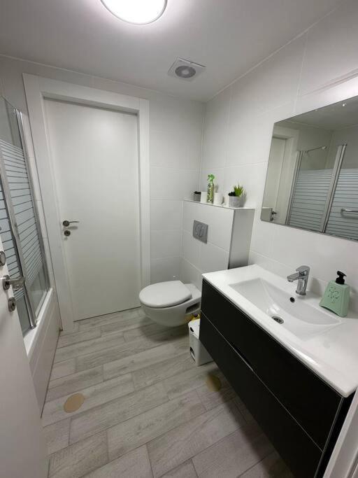 Elegant 3 Bedroom Ocean View Condo In Kiryat Yam Qiryat Yam Buitenkant foto