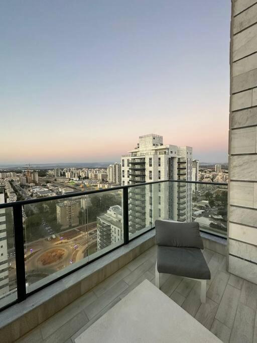 Elegant 3 Bedroom Ocean View Condo In Kiryat Yam Qiryat Yam Buitenkant foto