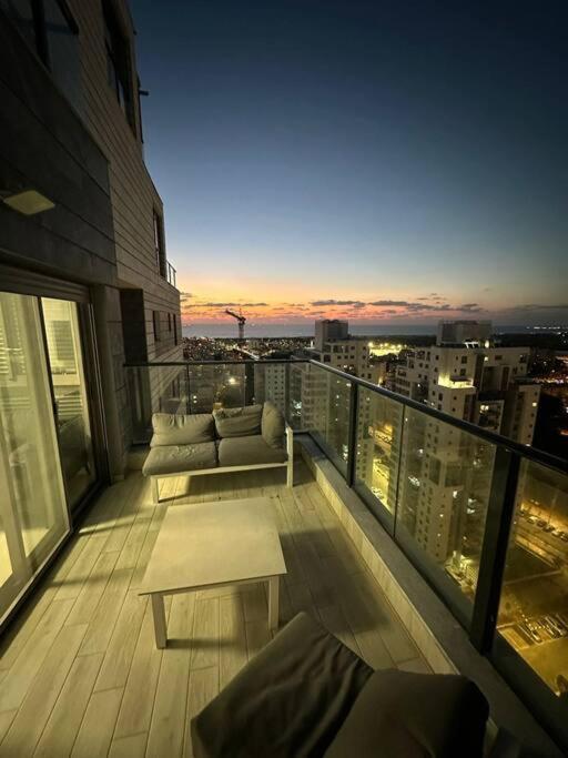 Elegant 3 Bedroom Ocean View Condo In Kiryat Yam Qiryat Yam Buitenkant foto